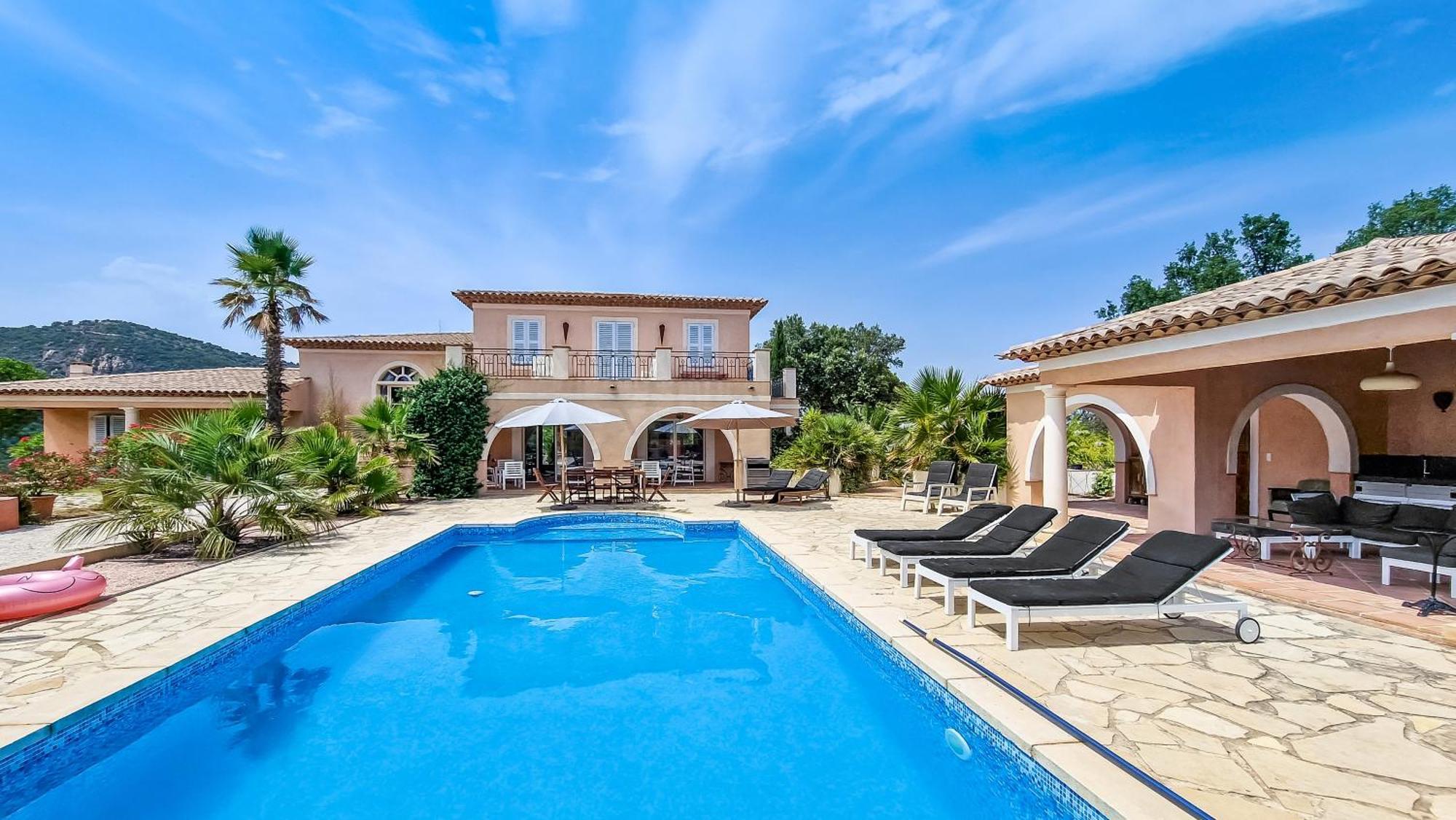 Villa La Lanterne Le Plan-de-la-Tour Exterior photo